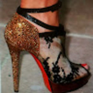 Meet your Posher, Cassandra